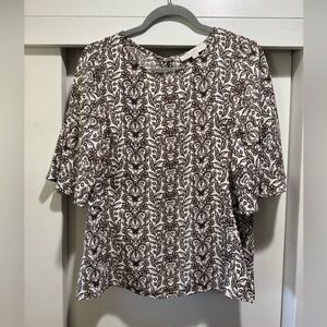 ✨NWT✨ Loft Lace Garden Cape Sleeve Top